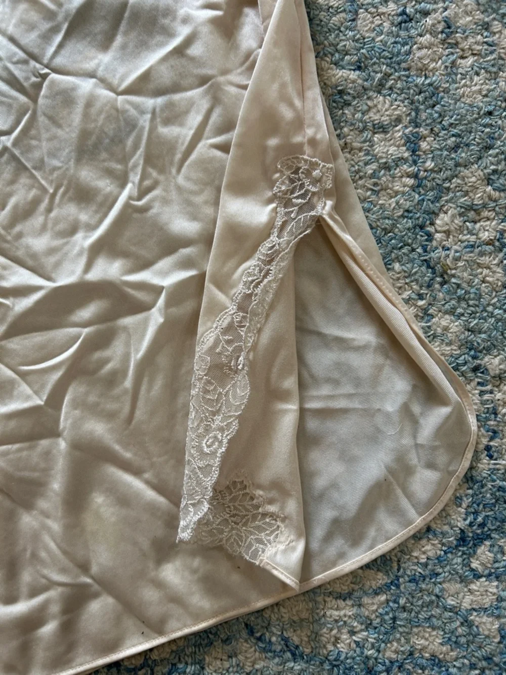 Vintage upcycled slip Graphic Lip & Centipede Print Skirt & lotus in Cream - Picture 7 of 10
